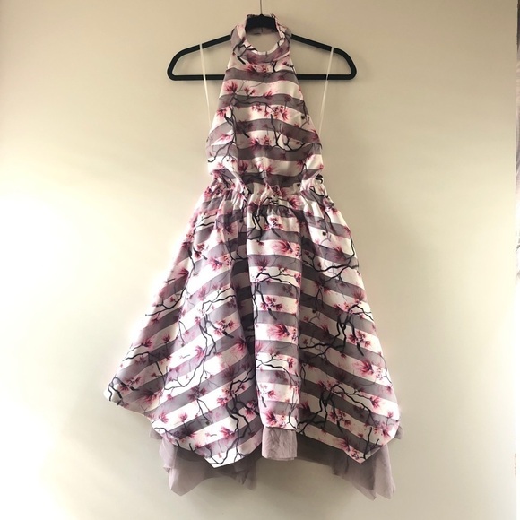 Elliatt Open Back A-Line Sparkler Dress - New with tag - Picture 3 of 10